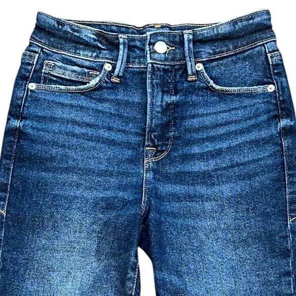 Good American 10" Bermuda Jean Denim Shorts Dark Wash Frey Hem GLB619T Size 2/26 - Picture 2 of 7